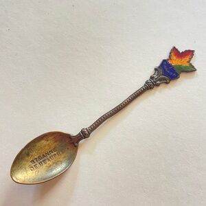 VINTAGE Silver Canada Mapleleaf Collectible spoon Stamped Steanne De beau pre